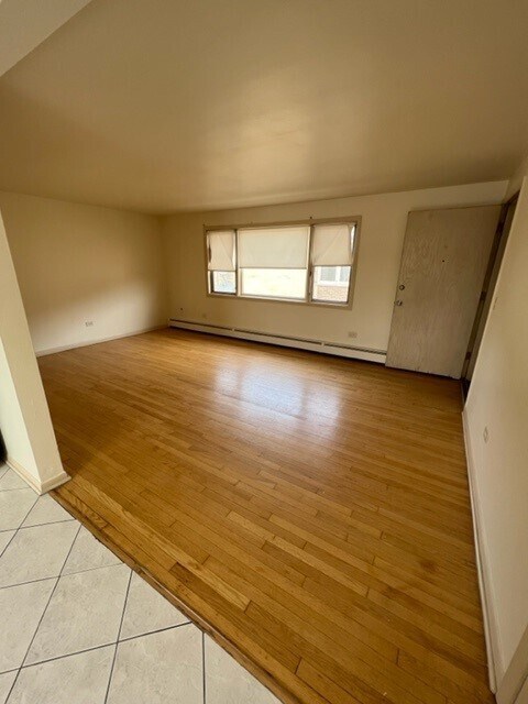 Foto del edificio - 6744 W Diversey Ave