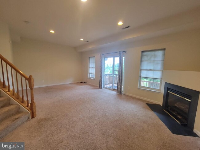 Building Photo - 3403 Governors Crest Ct