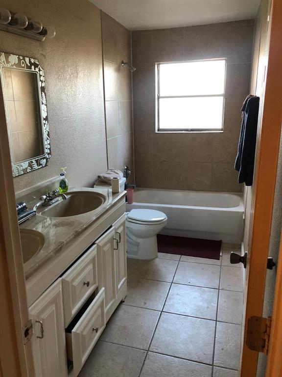 Building Photo - 5319 Greylog Dr