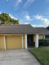 Building Photo - 2458 Lorraine Ct S