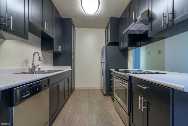 Foto del edificio - 5155 Cedarwood Rd