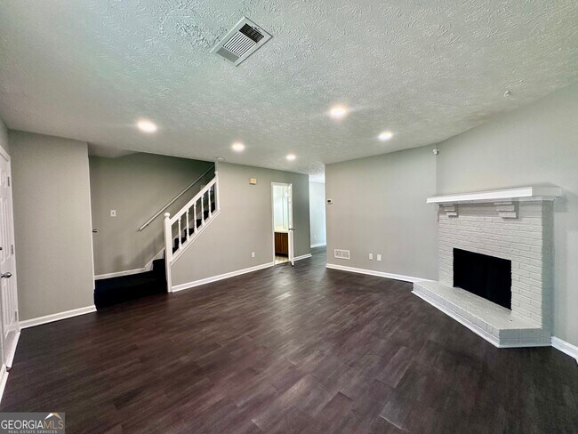 Foto del edificio - 292 Timber Creek Ln SW