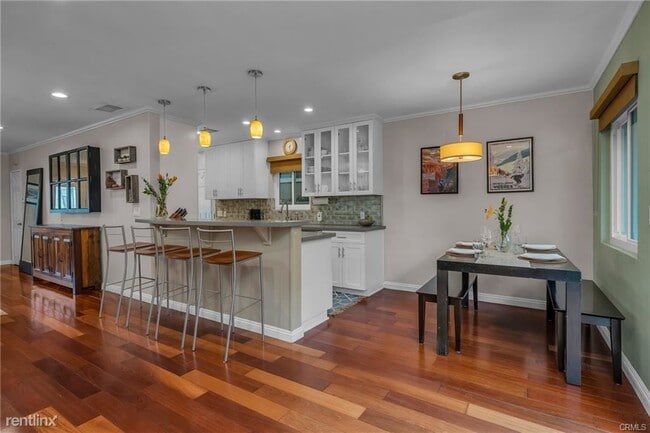 Building Photo - 3 br, 2.5 bath House - 1613 Armour Ln