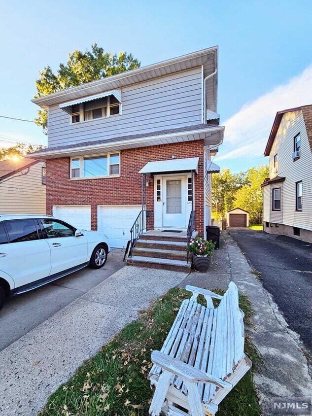 Primary Photo - 469 Stuyvesant Ave