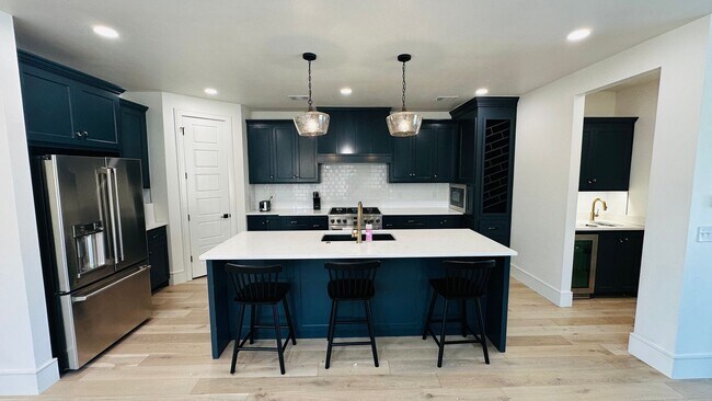 Foto del edificio - 4506 S Rocking Chair Ln