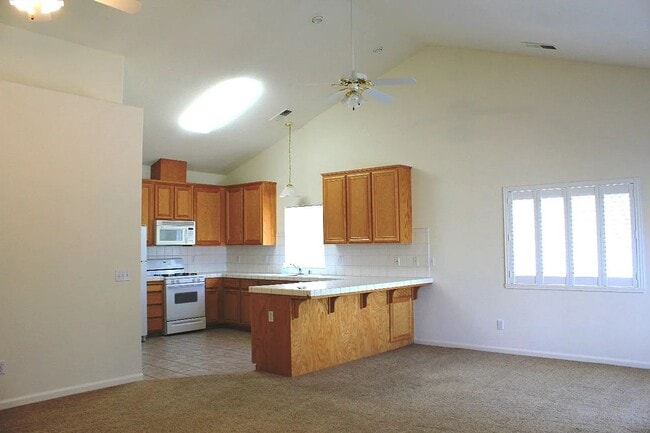 Building Photo - 1072 Mockingbird Hill