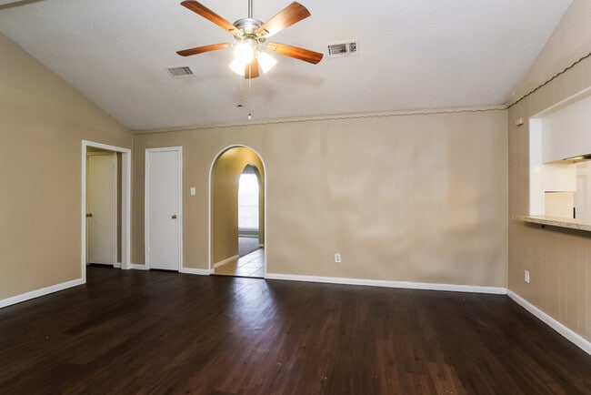 Foto del edificio - 2826 17th Ave N