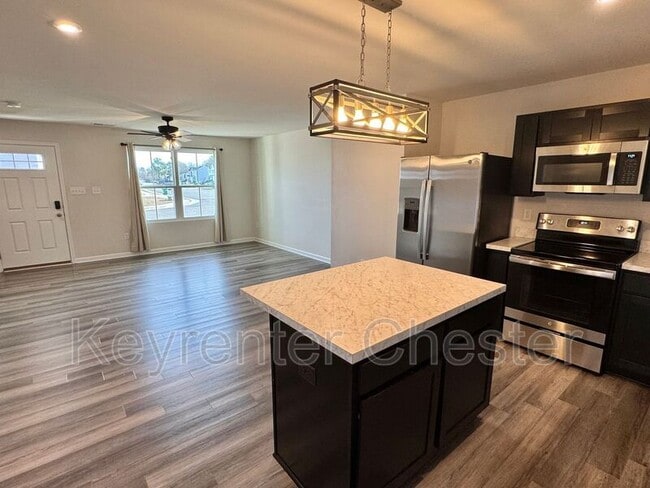 Foto del edificio - 331 Chanticleer Dr