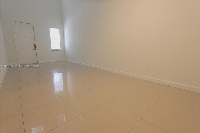 Foto del edificio - 10703 NW 76th Ln