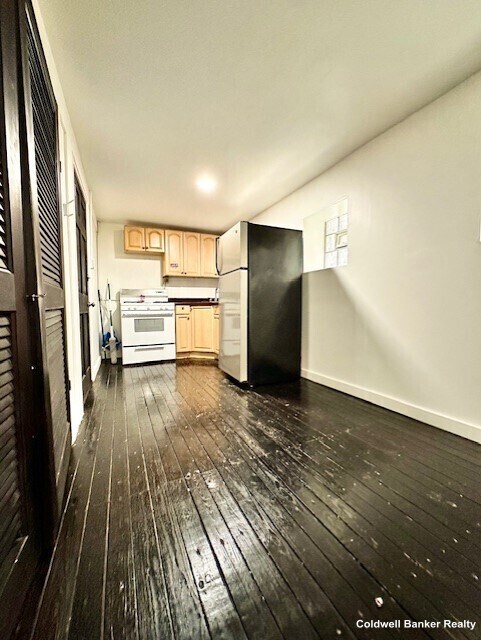 Foto del edificio - 1237 W 31st St