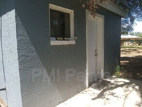 Building Photo - 2406 S 69th St