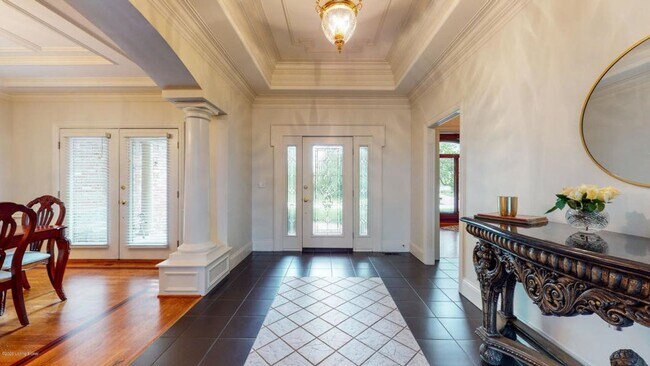 Foto del edificio - 7703 Wolfpen Ridge Dr