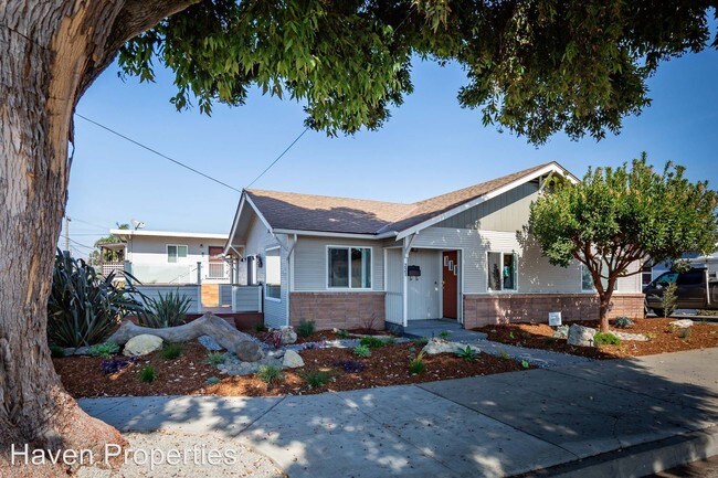 Building Photo - 221 Dunes St