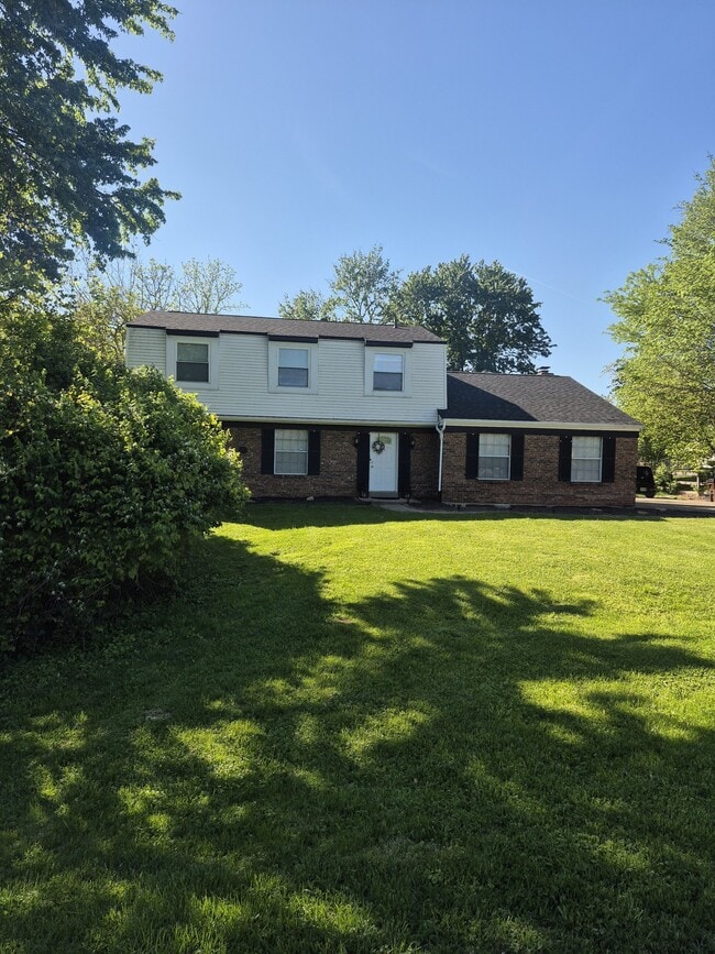 Photo - 10121 Montgomery Rd House