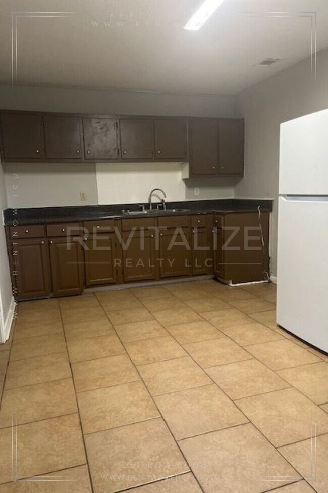 Foto del edificio - 3 Bedroom / 1 Bath in West Mobile!!!!