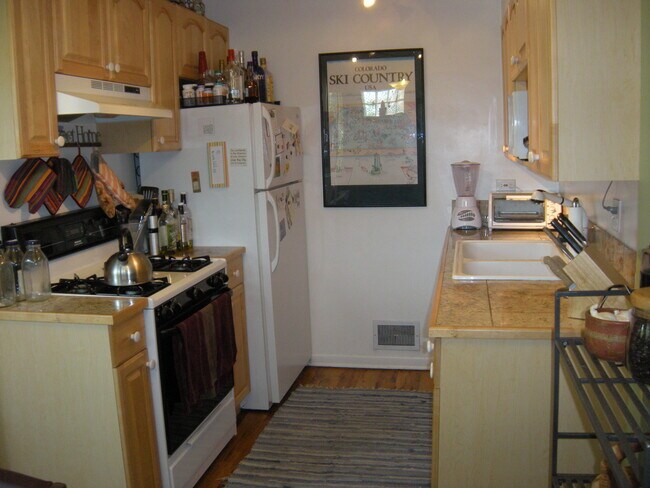 COCINA - 901 Fairfax St