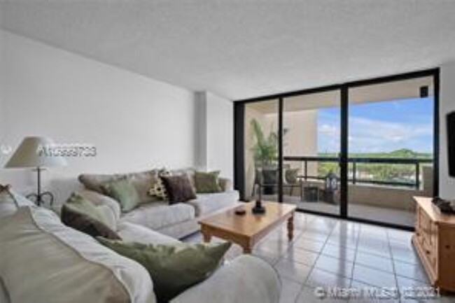 Foto del edificio - 2555 Collins Ave