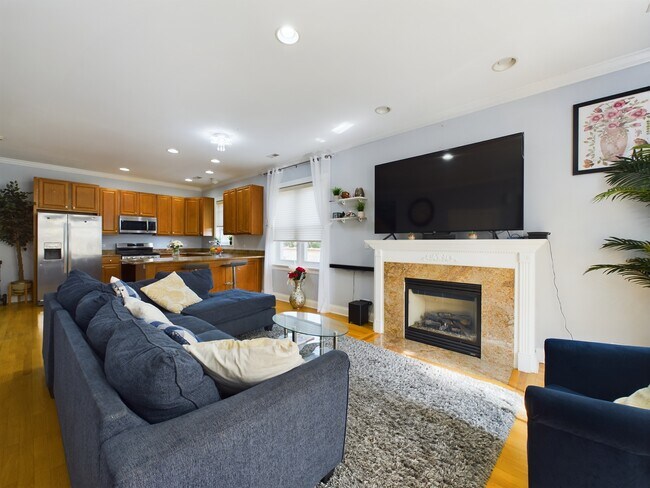Foto del edificio - 7250 N Oakley Ave