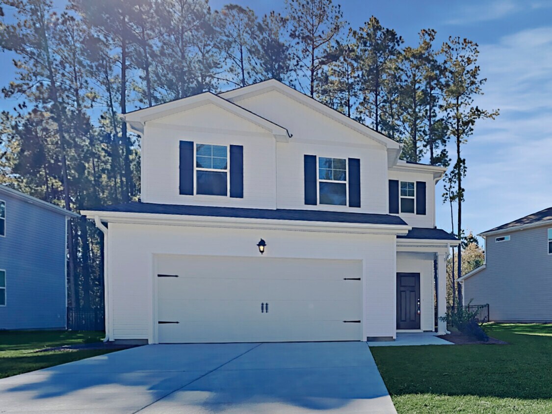 607 East Lionel Road House Rental in Moncks Corner, SC