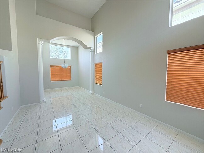 Foto del edificio - 9347 S Chateau St Jean Dr