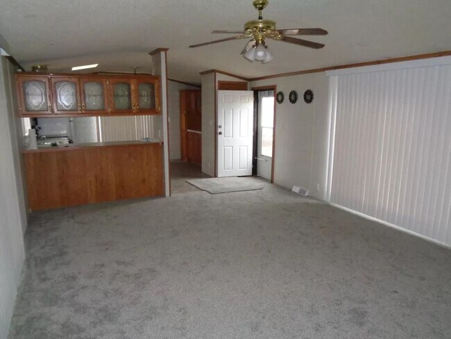 Foto del edificio - Nice, large, mobile home on outskirts of T...