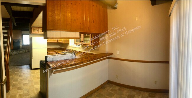 Foto del edificio - Pet-Friendly Two Story Home!