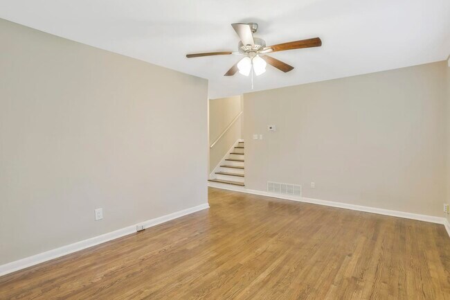 Building Photo - 2495 Dawn Dr