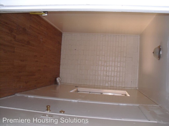 Building Photo - 1105 Mercury Dr E