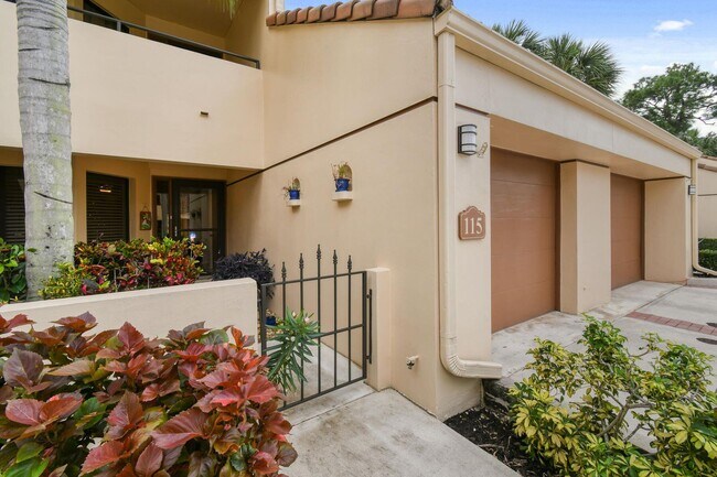 Building Photo - 115 Waterview Dr
