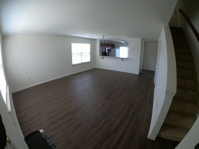 Foto del edificio - 2121 Quail Hollow Dr