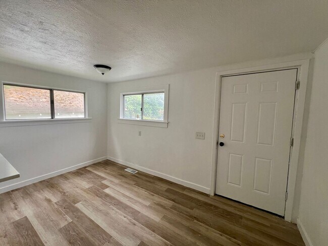 Foto del edificio - Spacious 4 Bed, 2 Bath Home for Rent in North Bend