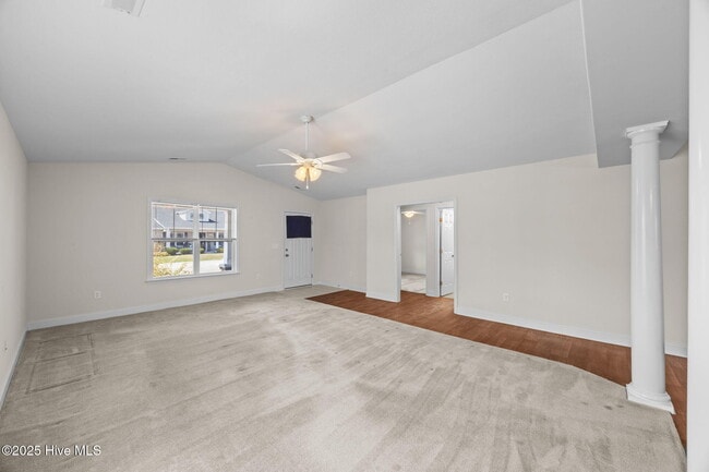 Building Photo - 408 Elsmore Dr