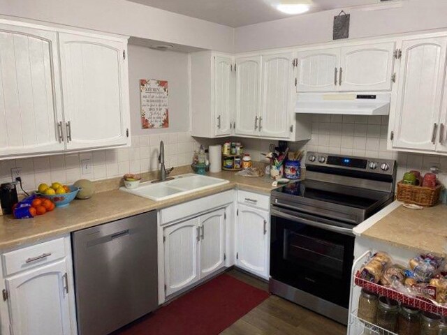 Kitchen - 3308 S Raymond Cir