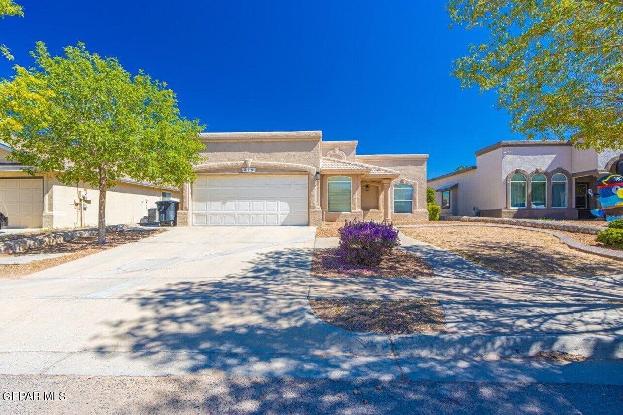 Foto principal - 316 Jim Knowles Pl