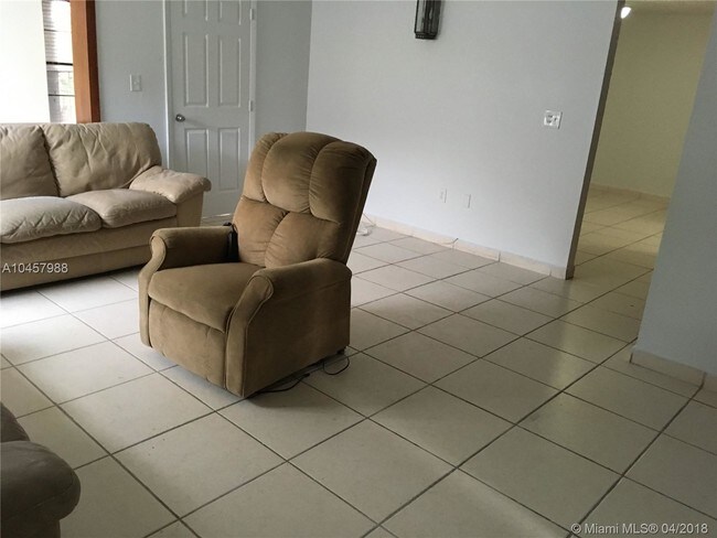 Foto del edificio - 13203 SW 10th Terrace