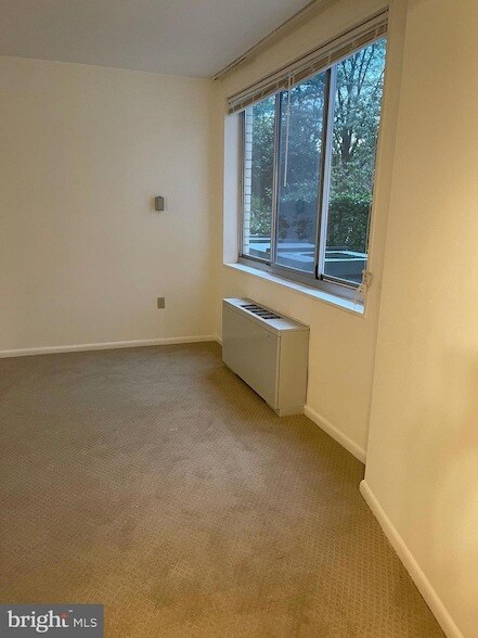 Foto del edificio - 10401 Grosvenor Pl