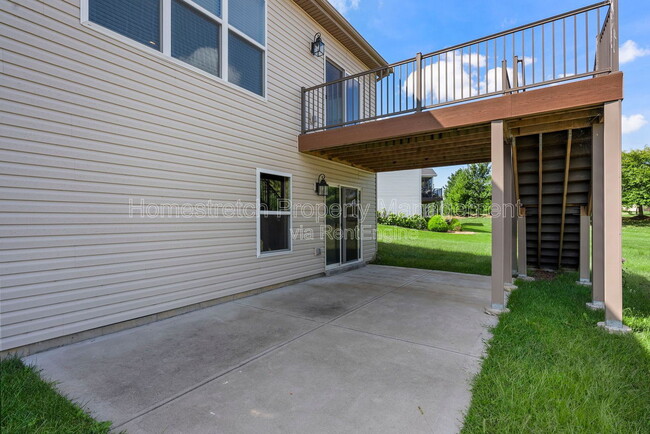 Building Photo - 521 Upper Ridgepointe Ct