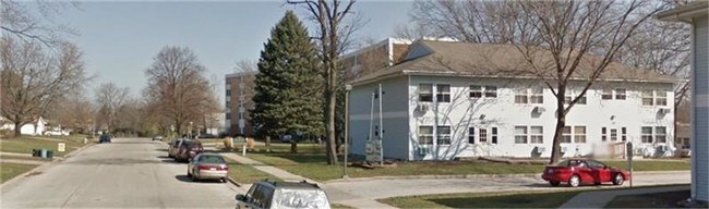 Building Photo - 1000 N College St