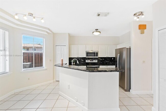Building Photo - 4827 NW 108th Ct