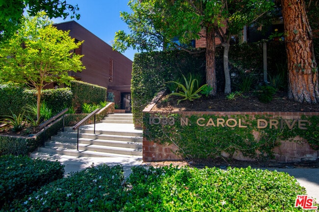 Building Photo - 1033 Carol Dr