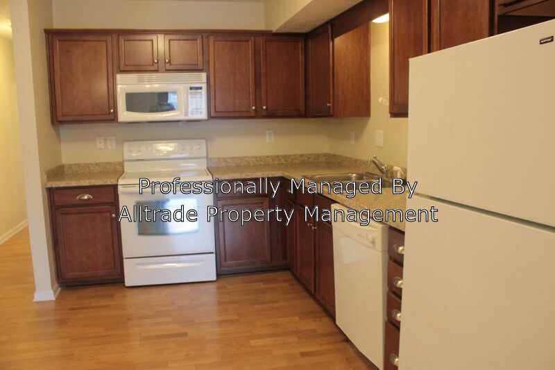 124 W Chestnut St Unit 11, Jeffersonville, IN 47130 Condo for Rent in