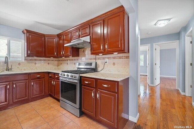 Foto del edificio - 150-44 113th Ave