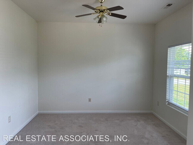 Foto del edificio - 4 br, 2.5 bath House - 4806 Swann's Mill D...