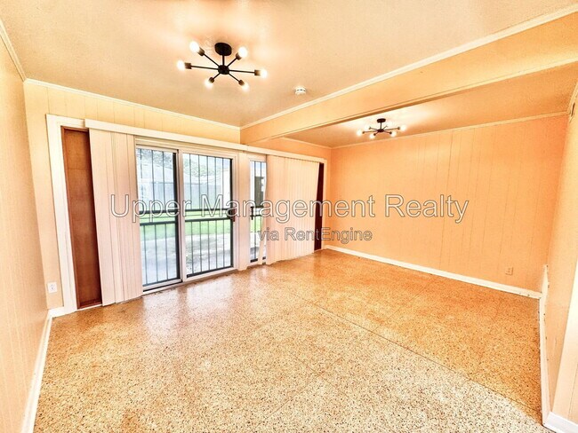 Foto del edificio - 2655 Hyman Pl