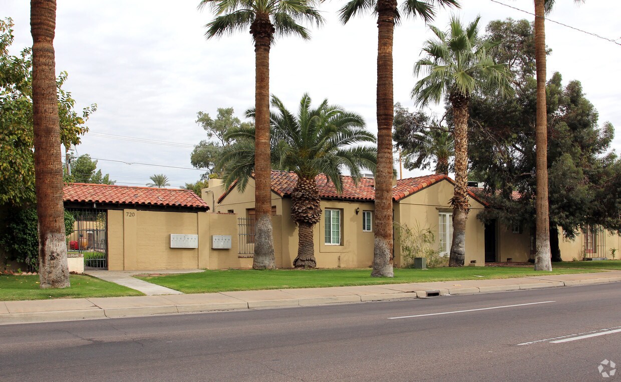 718720 W McDowell Rd, Phoenix, AZ 85007 Apartments in Phoenix, AZ