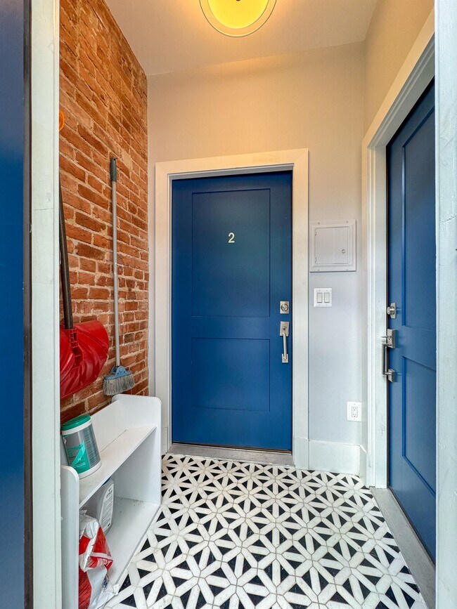 Foto del edificio - 2825 11th St NW