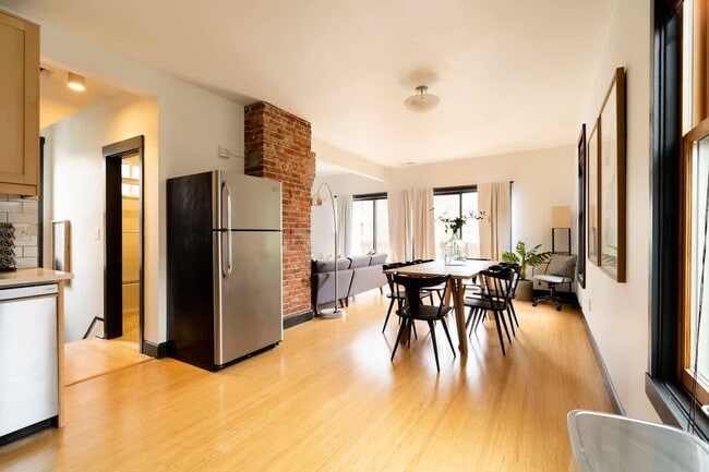 Foto del edificio - 2319 NW Raleigh St