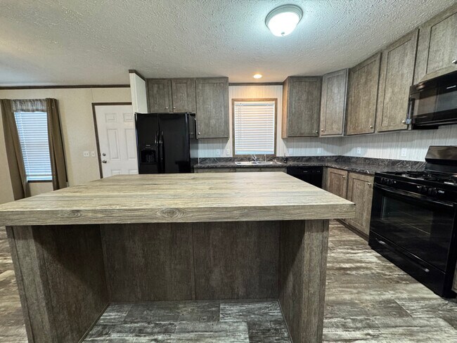 Foto del edificio - 16152 Notre Dame St