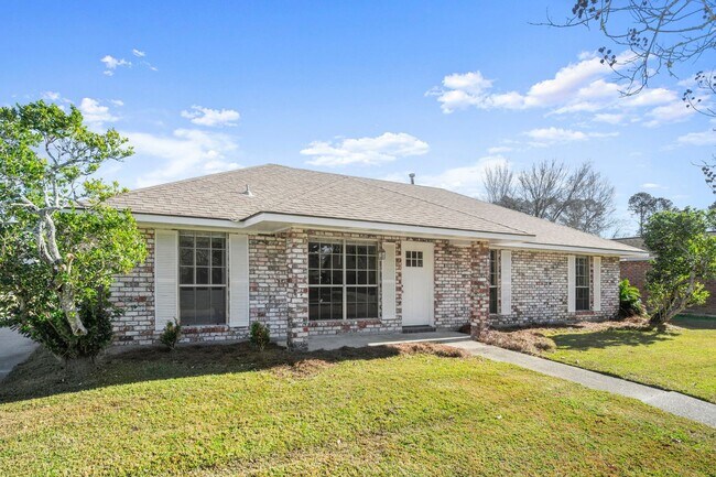 Building Photo - Beautiful home in the City of Central!