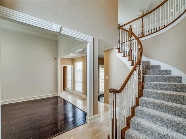 Building Photo - 5033 Hudson Dr